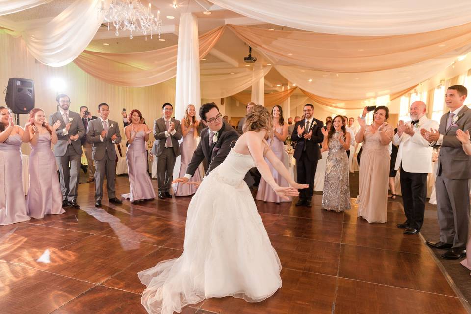 Fun & memorable first dance