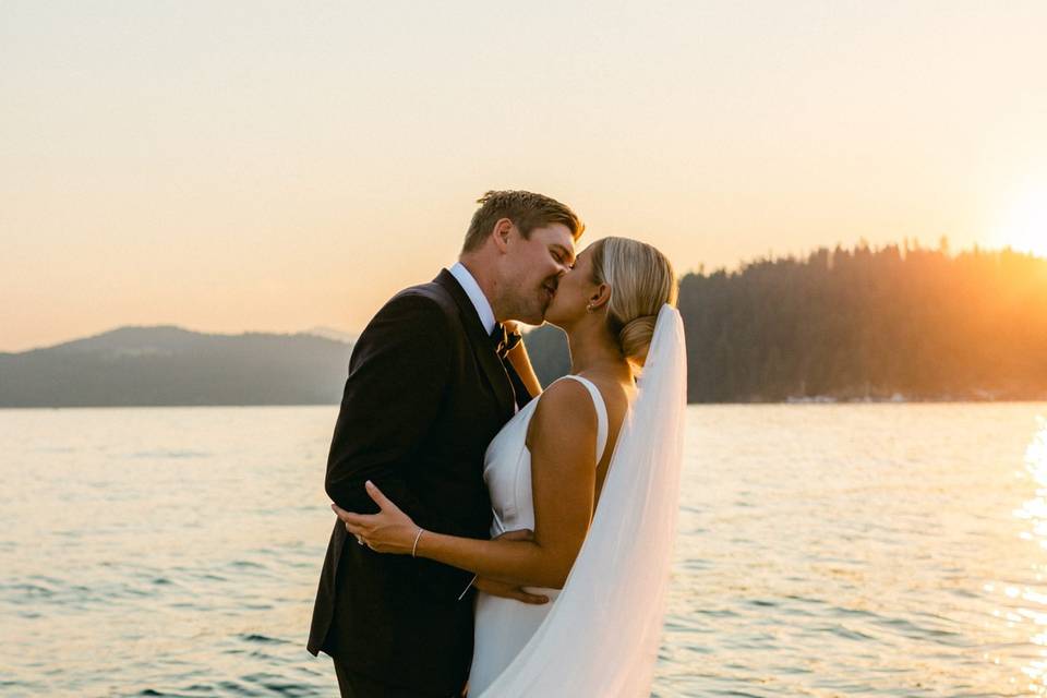 A Lakefront Nordstrom Family Wedding in Coeur D'Alene, Idaho