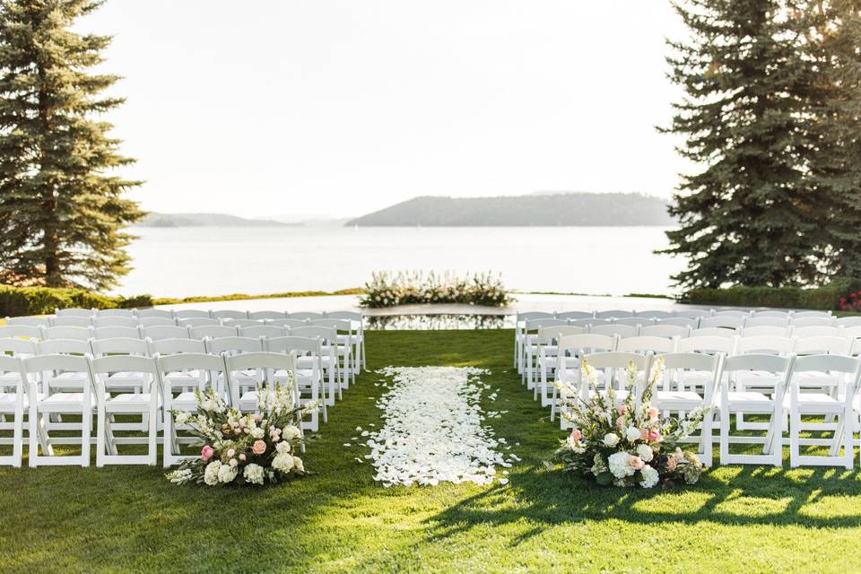 A Lakefront Nordstrom Family Wedding in Coeur D'Alene, Idaho