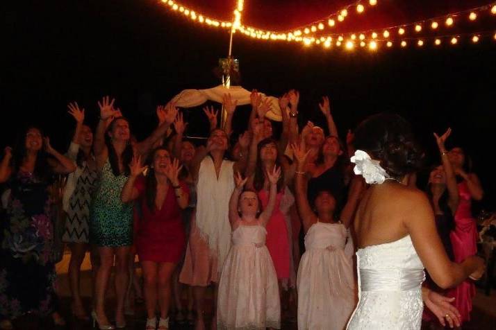 Bouquet toss