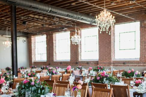 Chandelier Room Dinner Seating