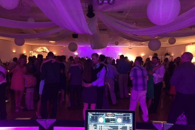 Dancing guests