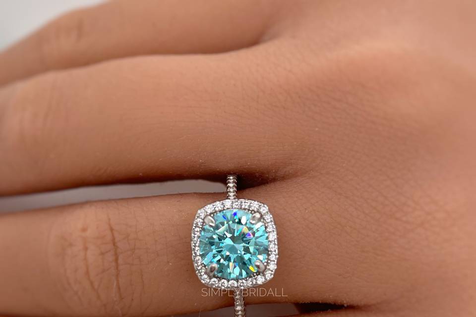 Peacock Sapphire Ring