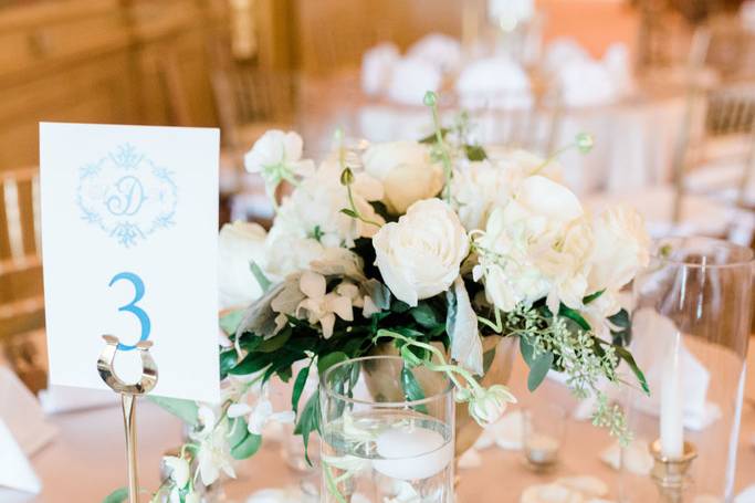 ALL WHITE IN GOLD URN VASE