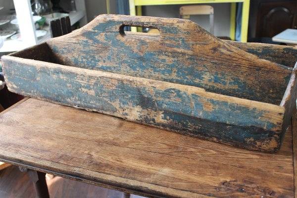 beautiful rustic tool box, so many purposes at a rustic wedding