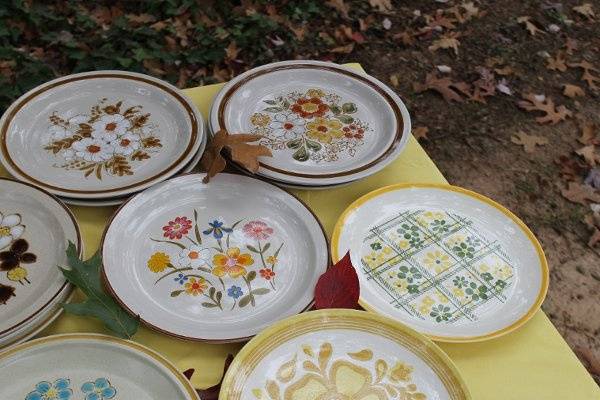 Vintage stoneware, bright pretty colors, all with a touch of yellow, perfect for a country, boho or rustic reception