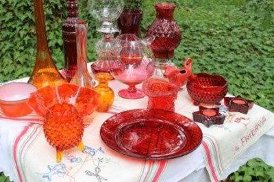 red glass ware an elegant and retro highlight for each table