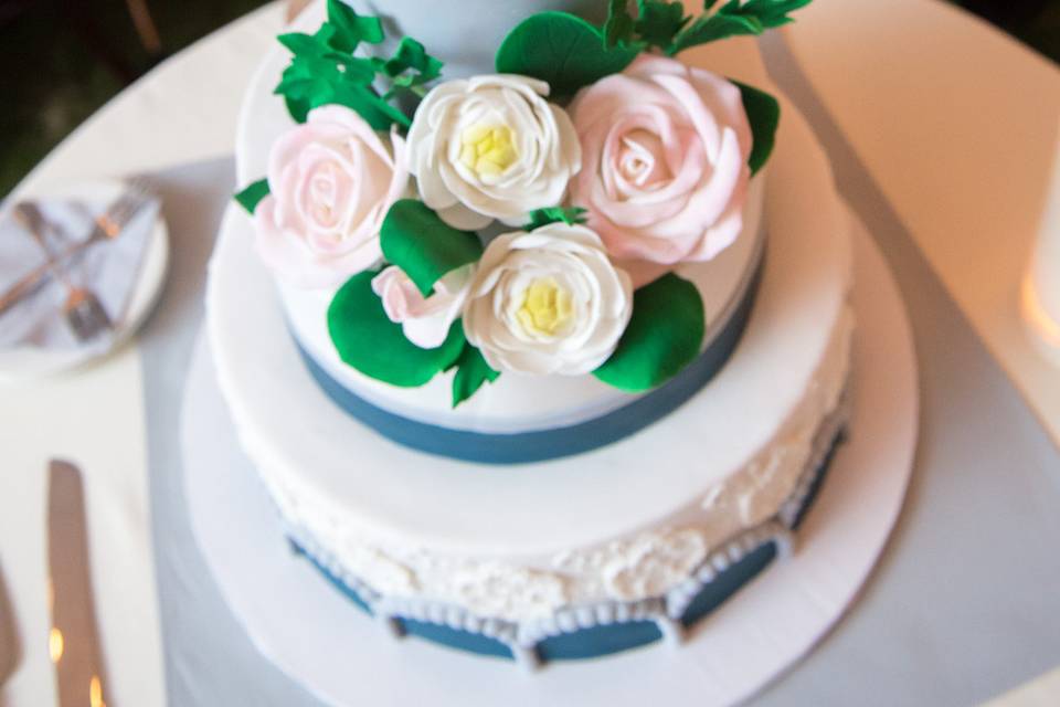 Grey & blush wedding cake