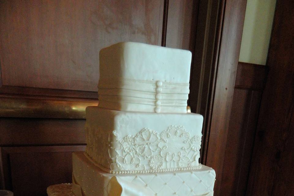 Gown inspired wedding cake