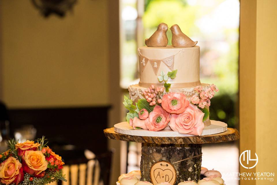 Rustic cupcake display