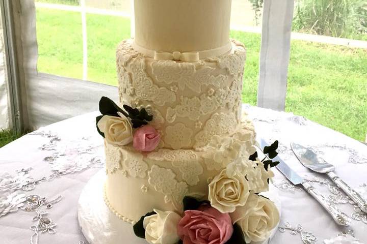 Gown inspired wedding cake