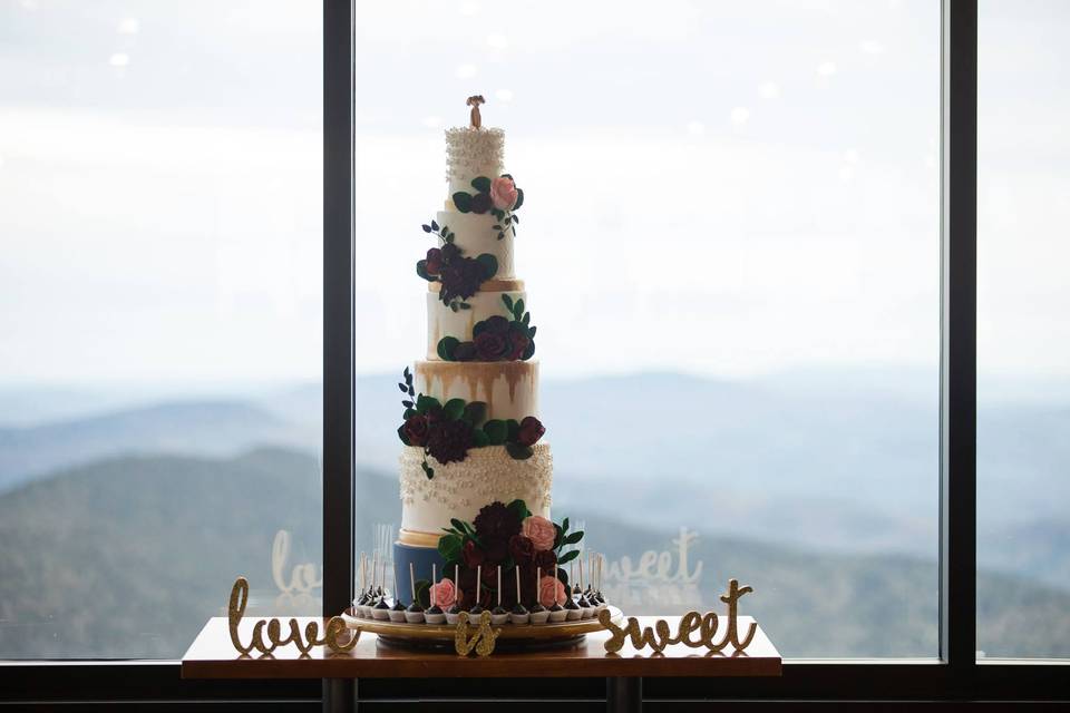 10-tier wedding cake