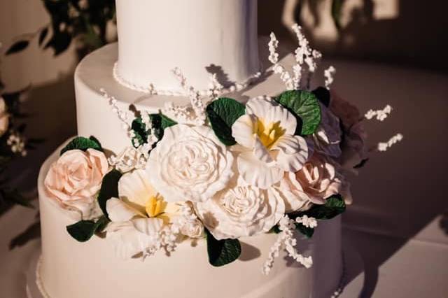 Sugar flower wedding cake