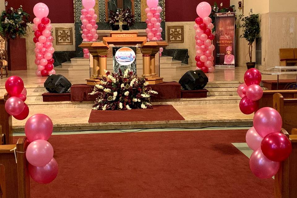 Balloon altar decor