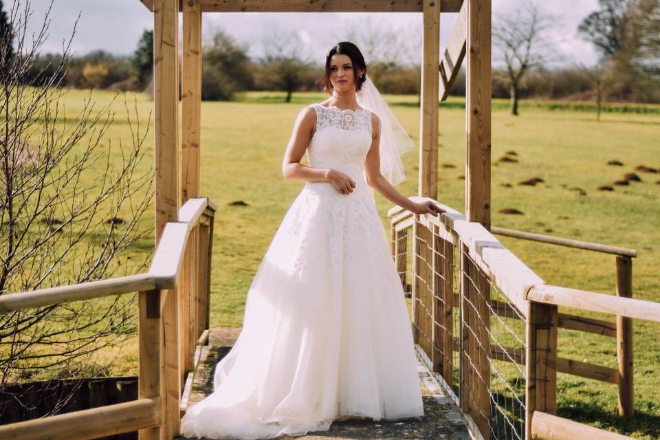 Elegant bride at Cadmore