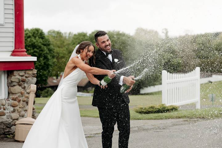 Popping champagne