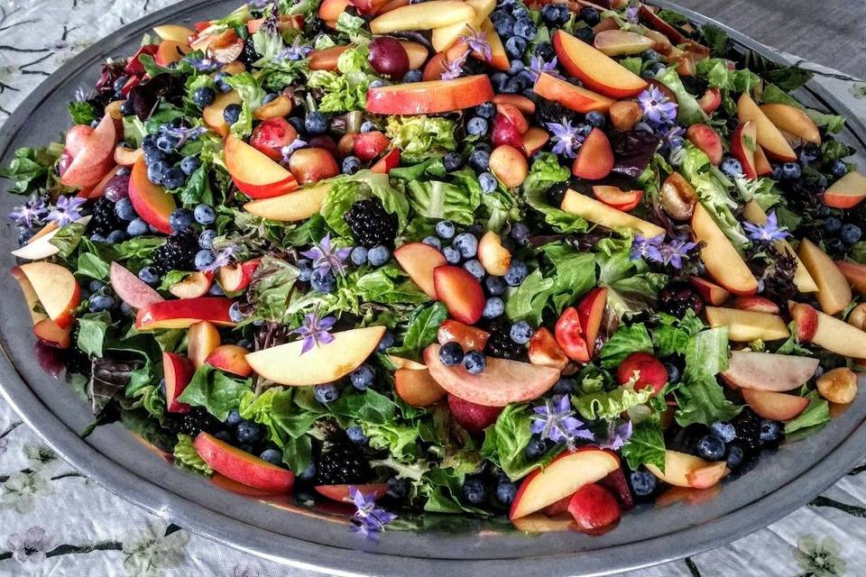 Salad plate with berries