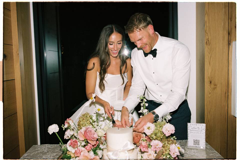 Bow Wedding