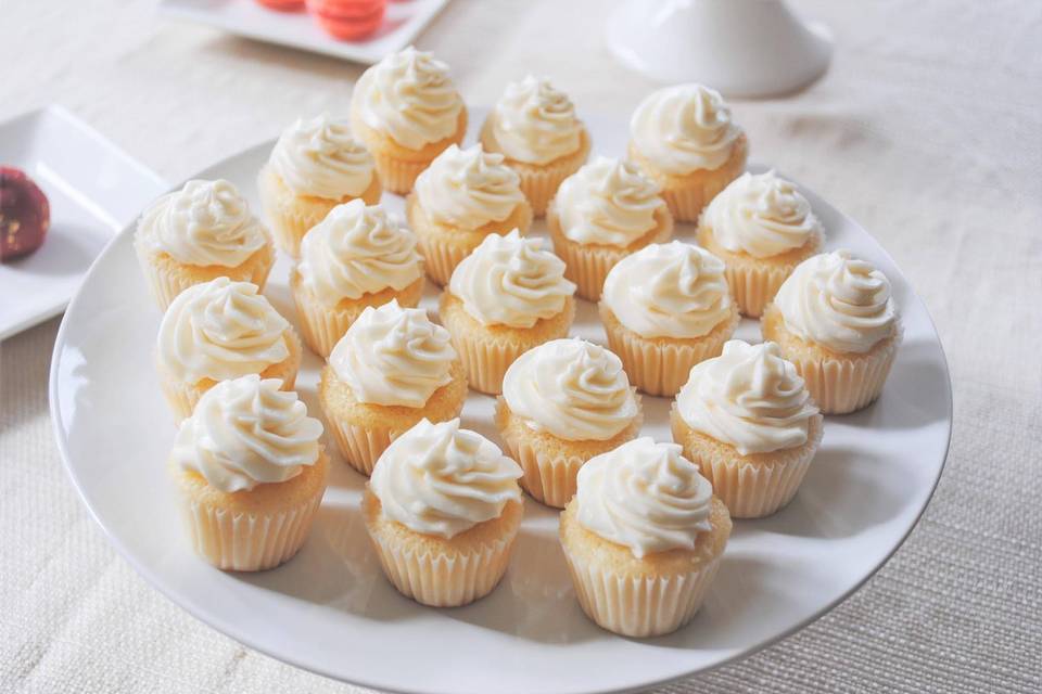 Mini Vanilla Cupcakes