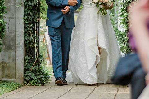 Father of the bride down isle