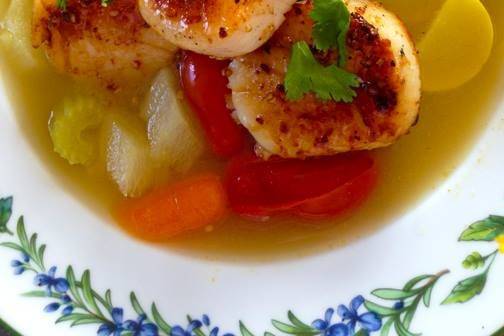 Seared wild scallops for this Thai lemongrass ginger soup...light, delicious and loaded with fine flavors!