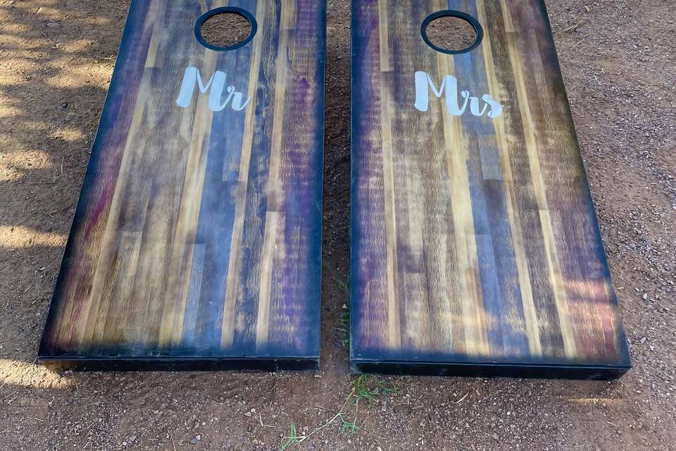 Mr & Mrs Corn Hole