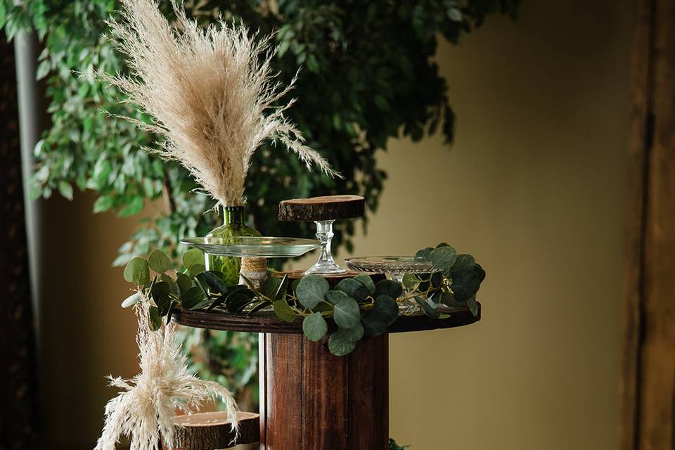 Dessert Spool Table