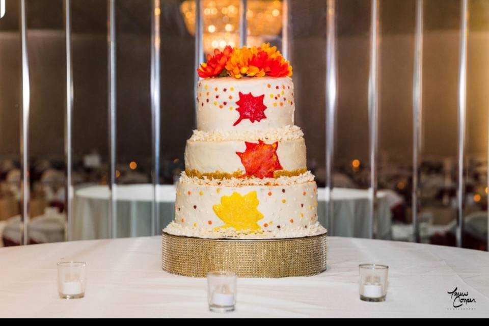 Buttercream cake with fall colors