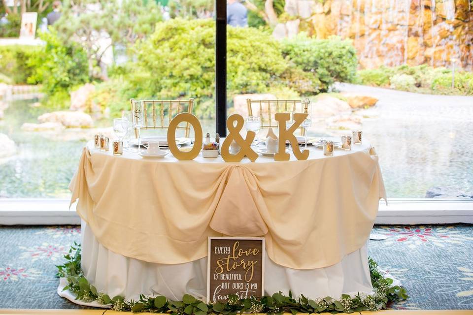 Sweetheart table