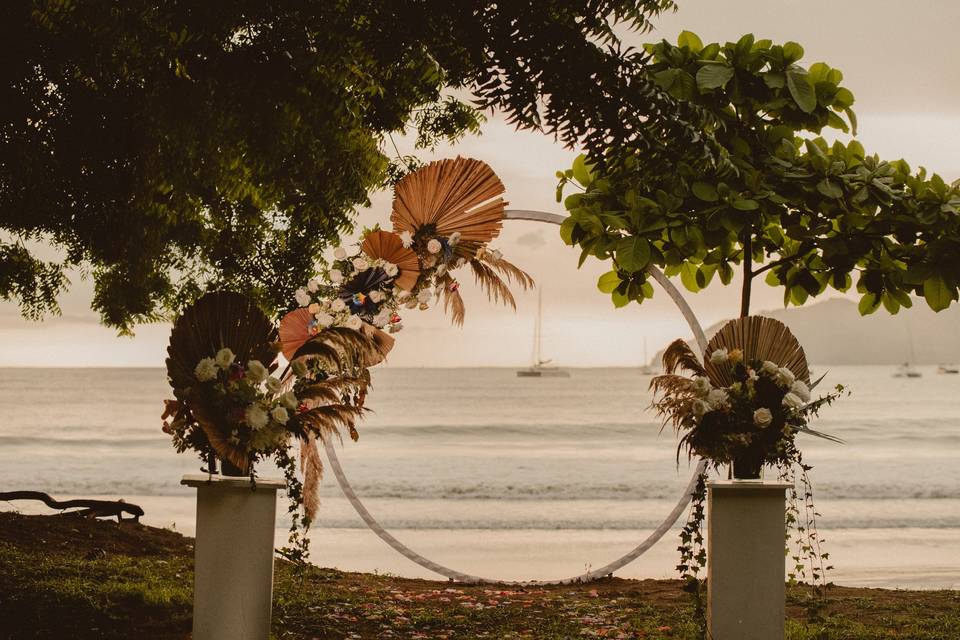 Romantic clean Beach wedding