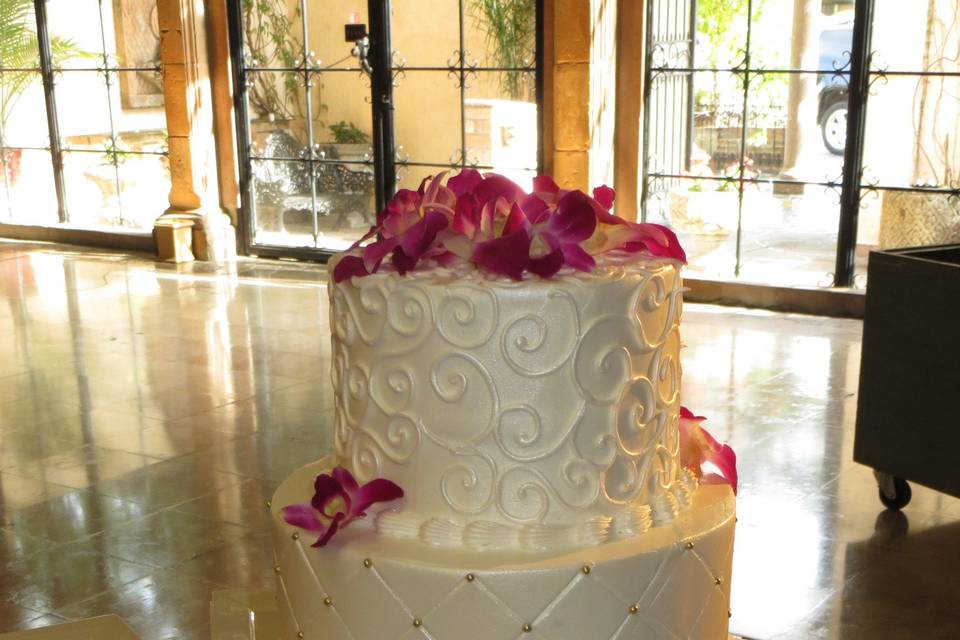 Wedding Cakes by Tammy Allen