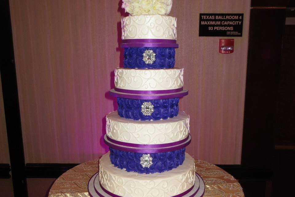 Wedding Cakes by Tammy Allen