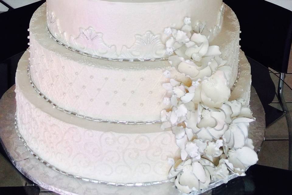 Wedding Cakes by Tammy Allen