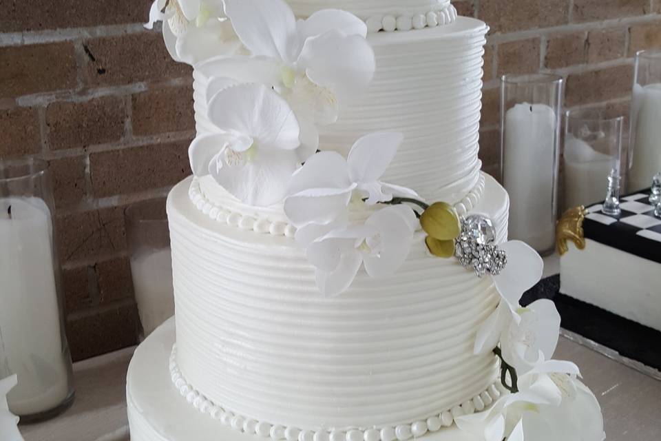 Wedding Cakes by Tammy Allen