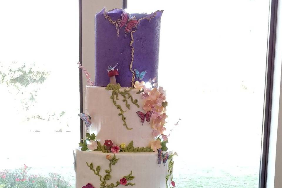 Weddings Cakes by Tammy Allen