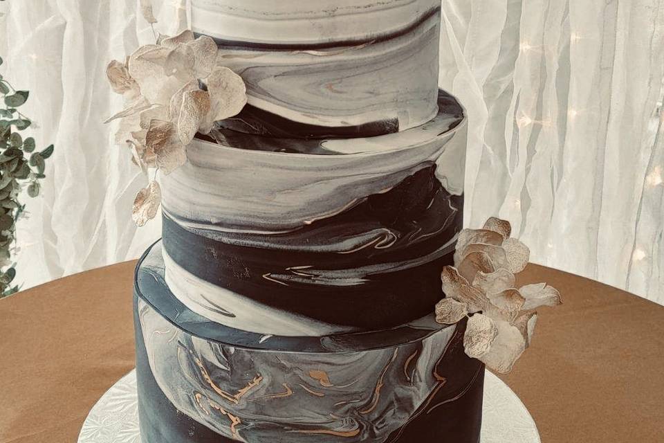 Weddings Cakes by Tammy Allen