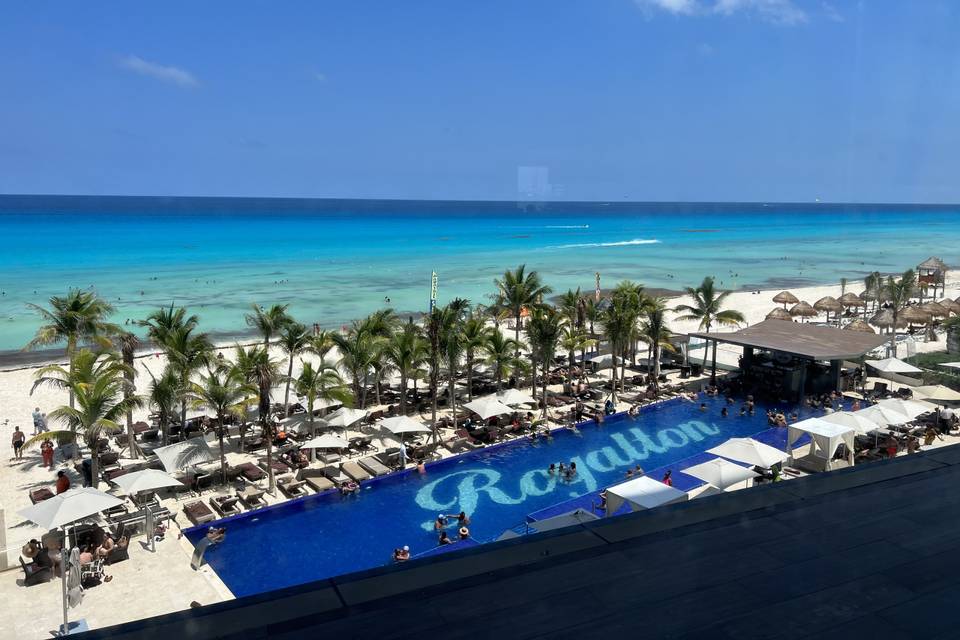 Cancun-Royalton Chic