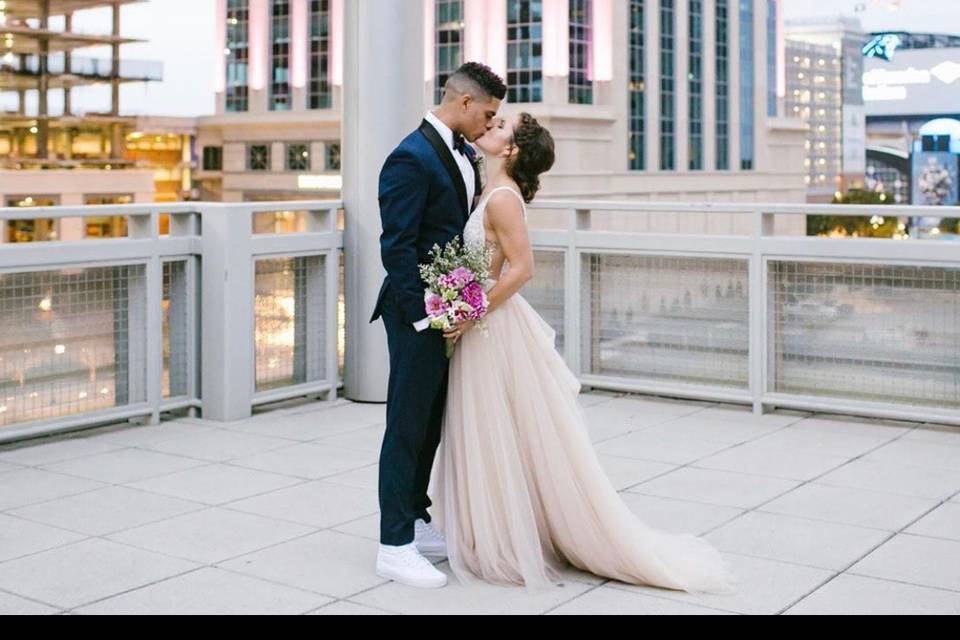 Bride & Groom Uptown Charlotte