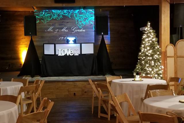 Champagne's Mobile DJ Service