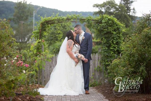 Wedding kiss