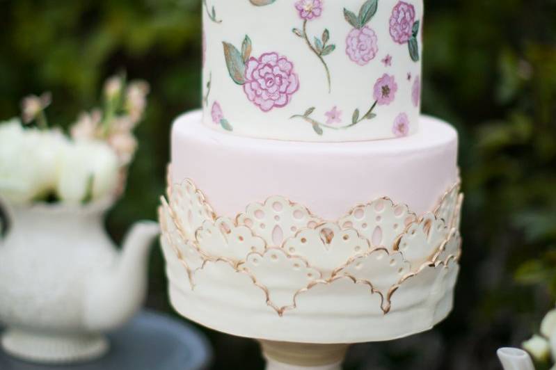 Floral wedding cake