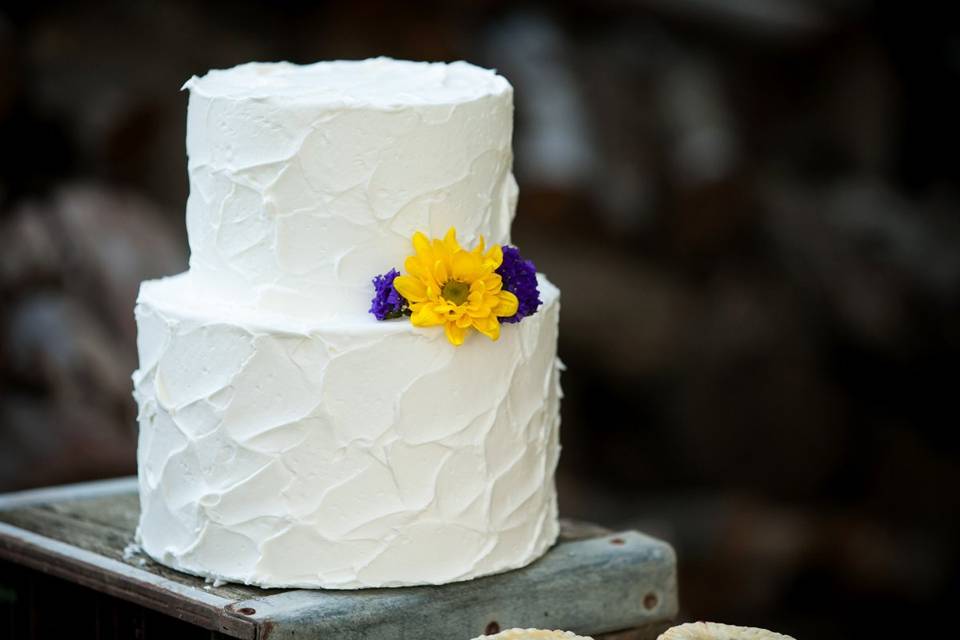 White wedding cake