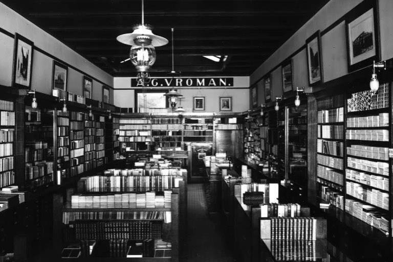 Vroman's Bookstore