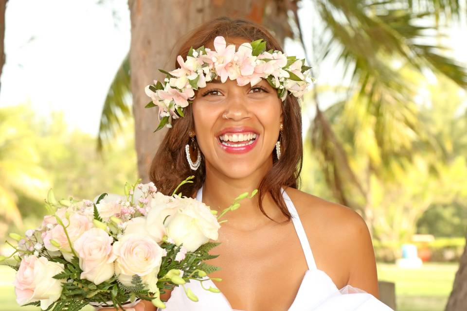 Bouquet and floral halo