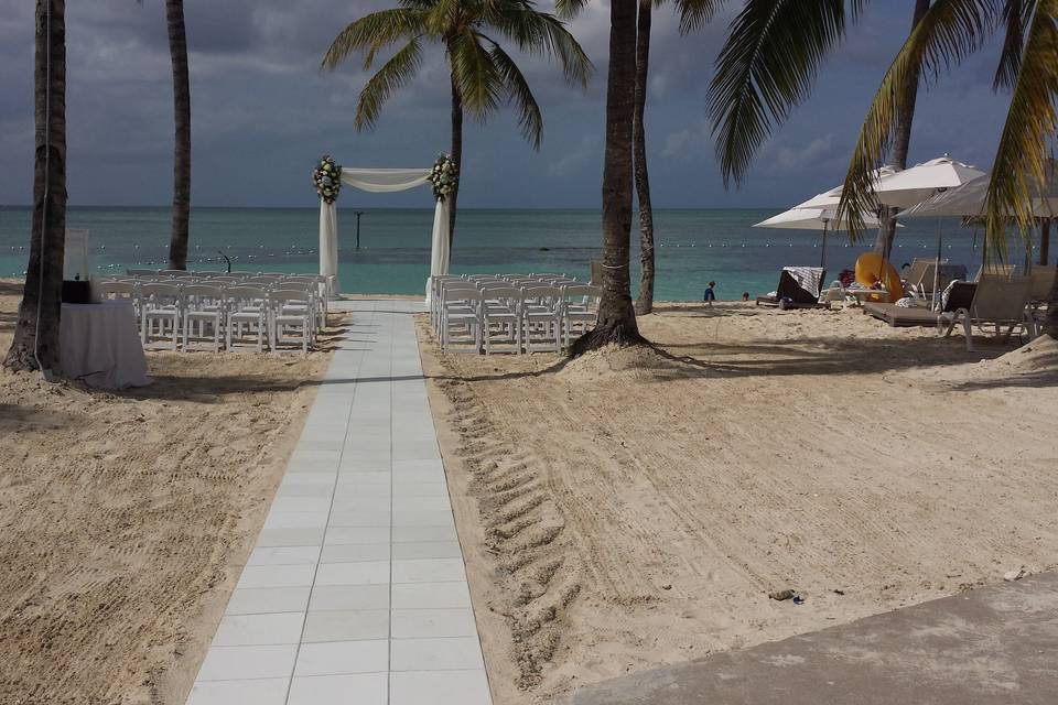 Beach with aisle flooring