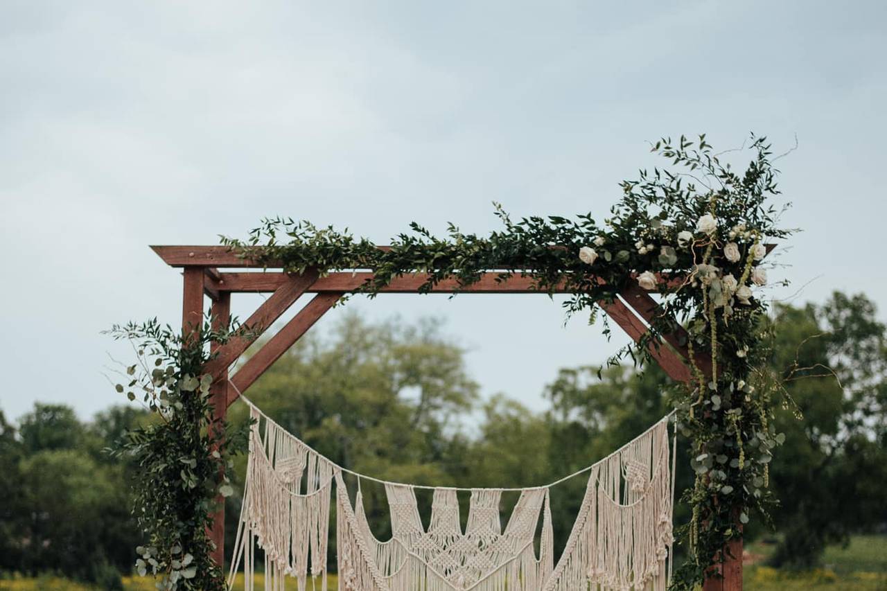 Steel Magnolia Barn - Barn & Farm Weddings - Murfreesboro, TN - WeddingWire