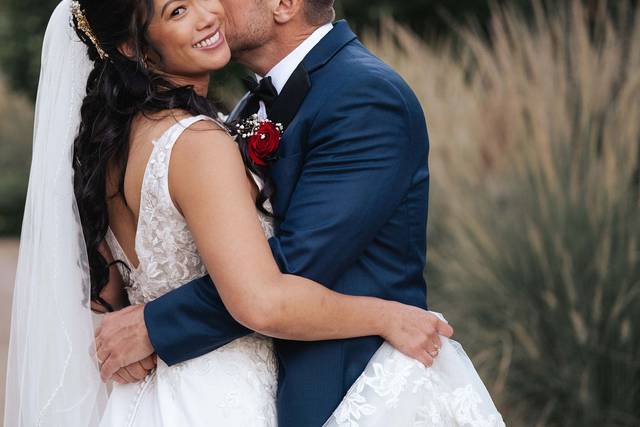 Winové Phoenix Bridal hair and