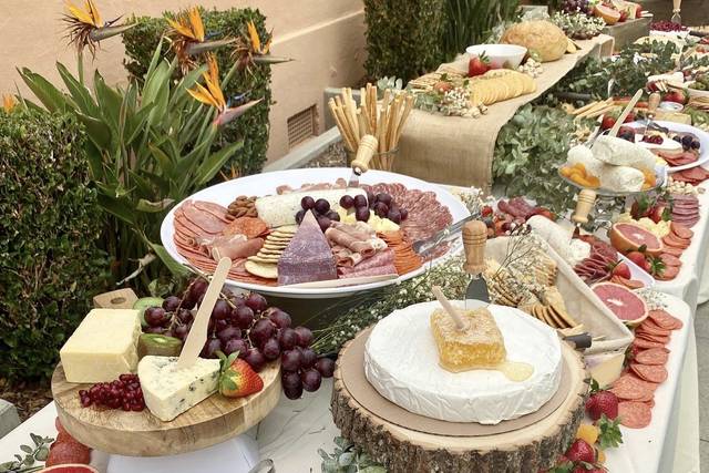 Deluxe Grazing Table
