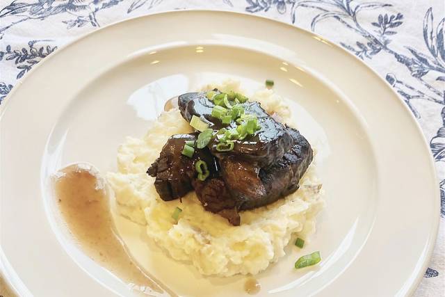Short Ribs & Mashed Potatoes