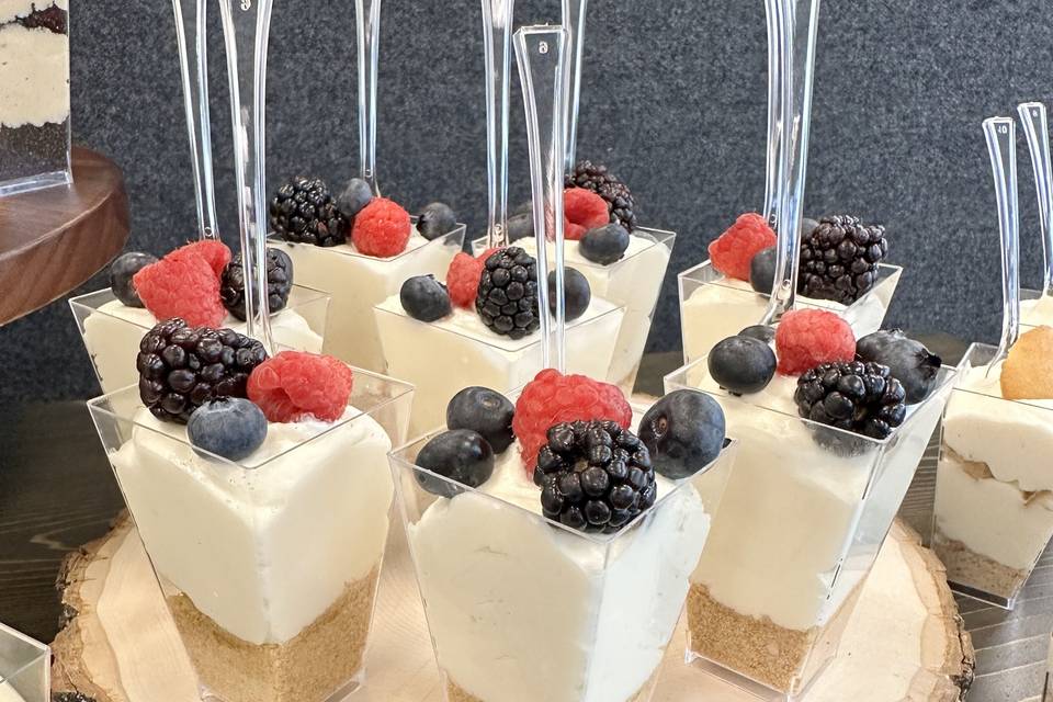 Vanilla Berry Dessert Shooters